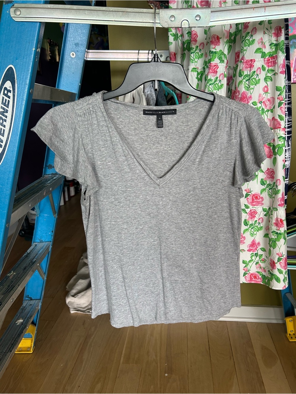 White House Black Market Gray V-Neck Flutter Sleeve Top